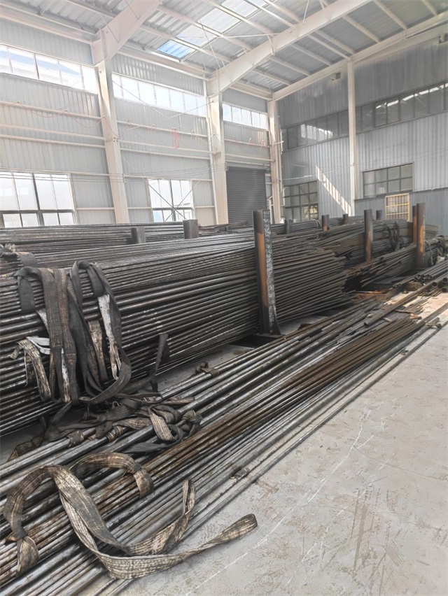 中卫45#精密无缝钢管