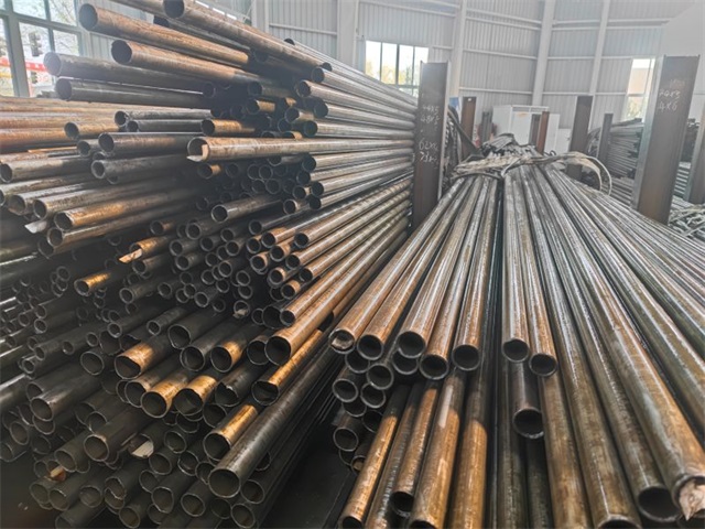 中卫35#精密无缝钢管