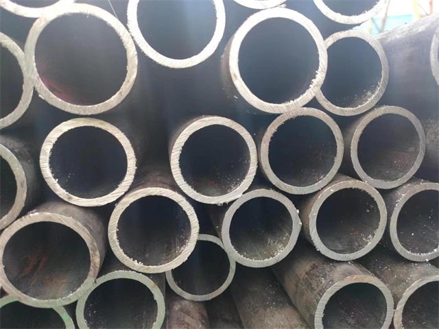 中卫10#结构用无缝钢管