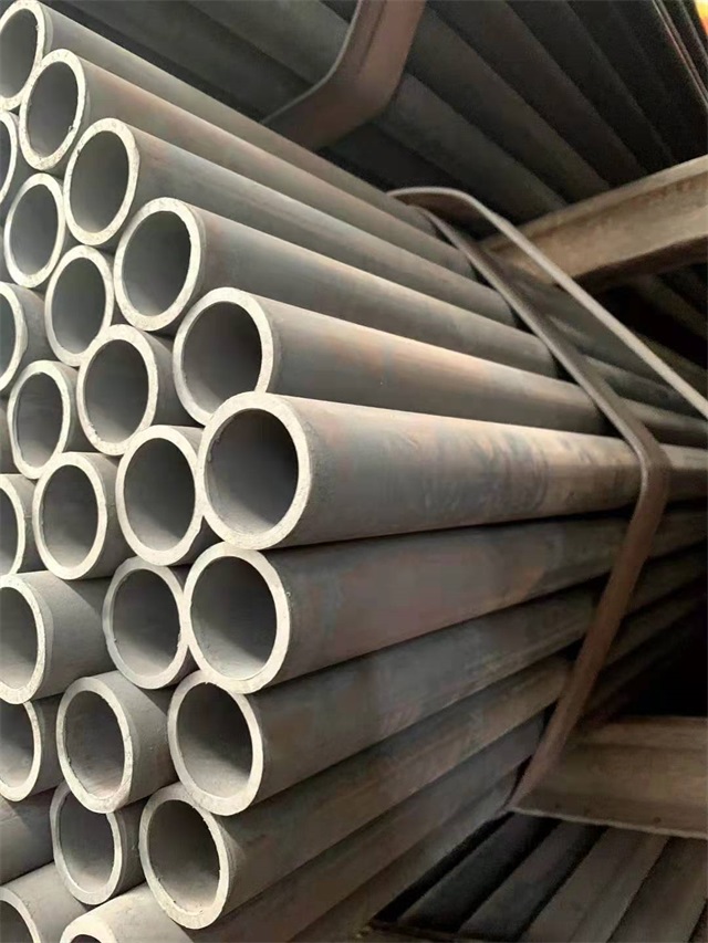 中卫35#结构无缝钢管